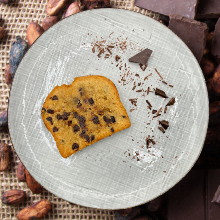 Tranche de cake aux pépites de chocolat