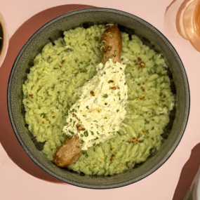 Saucisse végétale, purée de brocolis, sauce moutarde