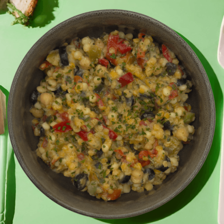 Salade de lentilles corail, fregola et légumes