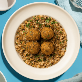 Falafels, légumes cuisinés au zaathar
