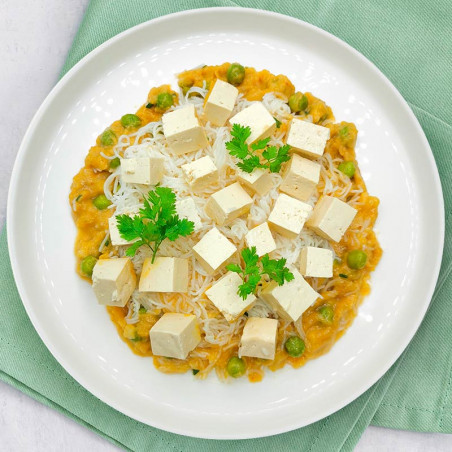 Nouilles asiatiques au tofu et curry rouge