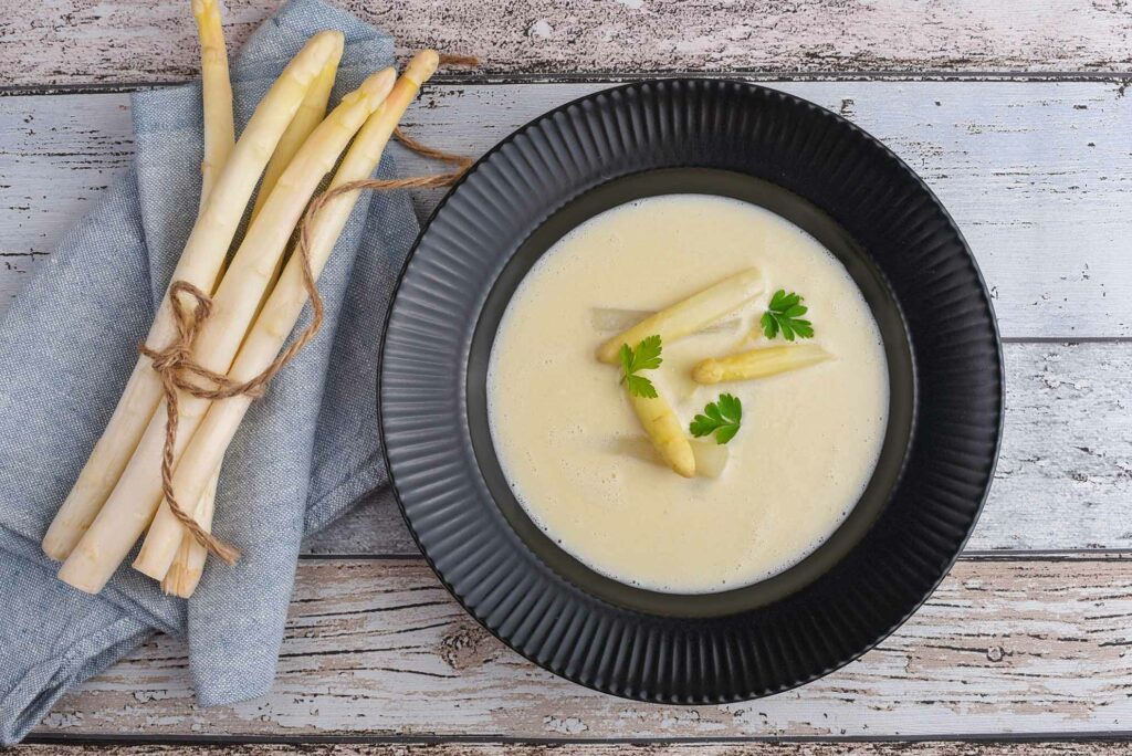 Asperges blanches : les bienfaits et une recette minceur