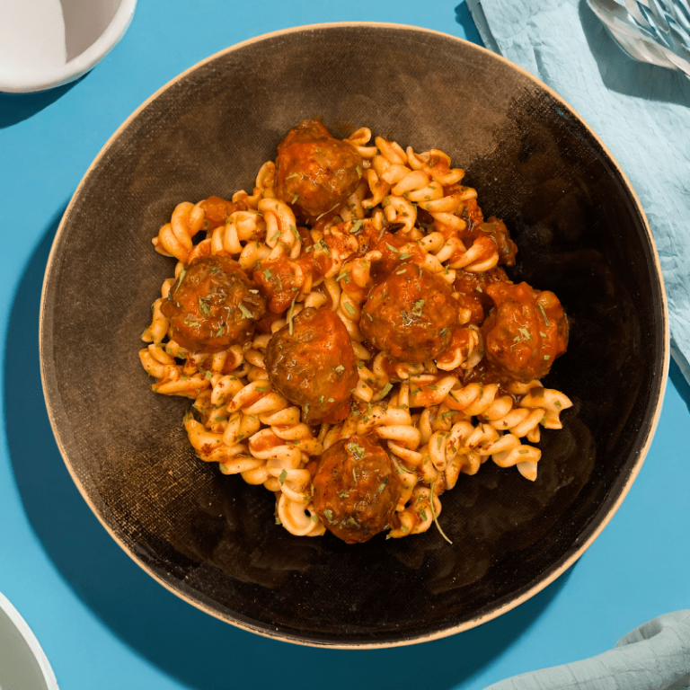 Boulettes au boeuf, sauce tomate, torsades